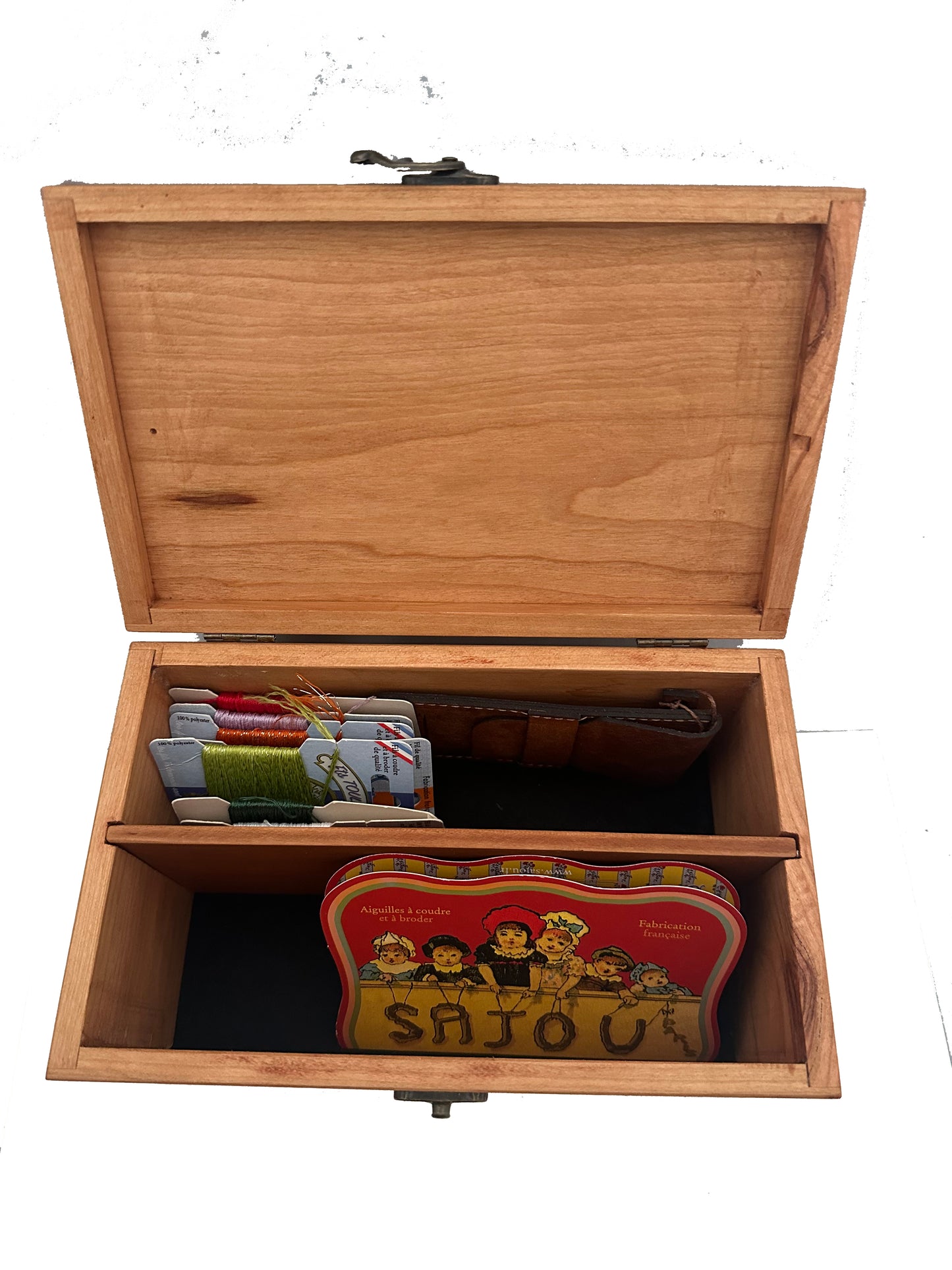 Caja de cartón para hilos - Caoba africana